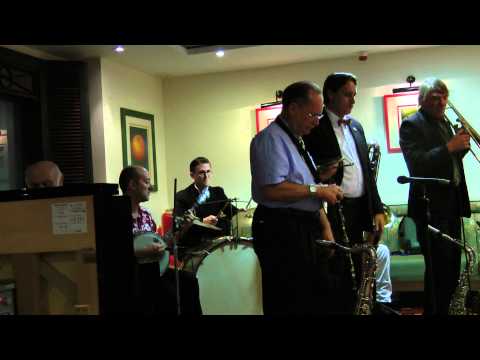 "RHYTHM KING": ANDY SCHUMM AND HIS BIXOLOGISTS at WHITLEY BAY