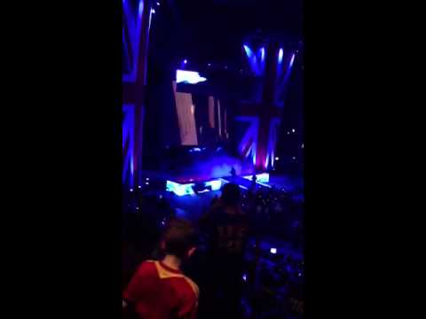 Undertaker.... London ...Raw 21/04/13