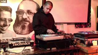 DJ COLOSSAL AND DJ DREW SCRATCHING AT SOL COLLECTOR SKRATCH