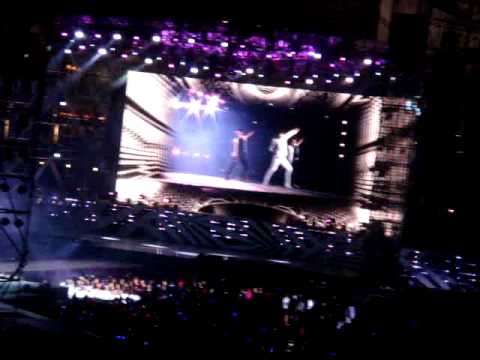 121123 SMTOWN Live World Tour III in Singapore - TVXQ [Fancam]
