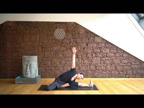 80 Kopf - Knie - Haltung Der Yoga Coach by Stephan Suh