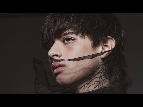 STRANGEHUMAN x l' BeautéHomme x Prada