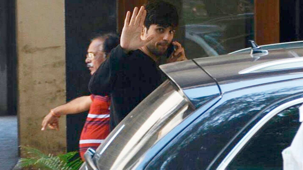 SIDDHARTH MALHOTRA BIRTHDAY CELEBRATION 05