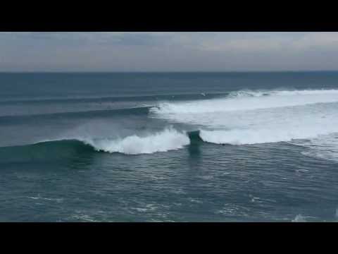 Huge pumping swells at Torquay 