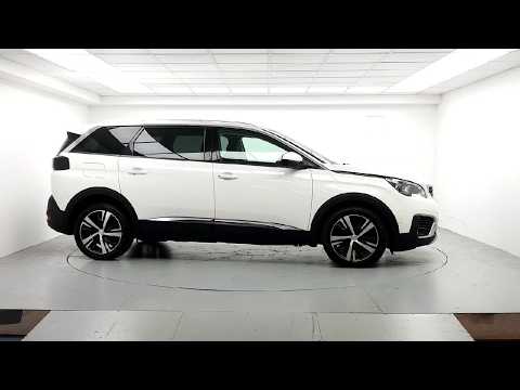 Peugeot 5008 1.2 PureTech 130bhp Allure - Image 2