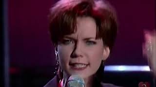 Martina McBride - Independence Day (1994)(Music City Tonight 720p)