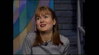 Juliana Hatfield interview &amp; Spin The Bottle live on MTV 120 Minutes with Lewis Largent (1993.08.01)