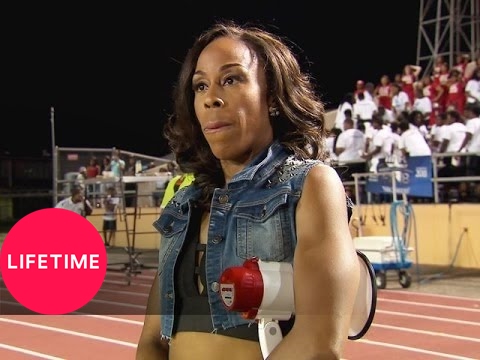Bring It!: Fighting Over the Counts (Season 2, Episode 20) | Lifetime