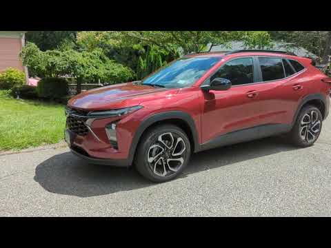 Quick compare my AWD 18 Escape and 24 Trax