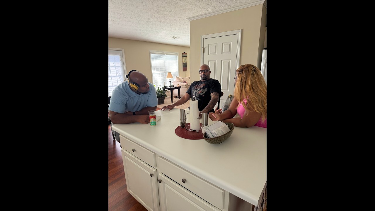 Send the divorce papers to the hospital! Larry’s Sister & Purnell check him for being too nice!