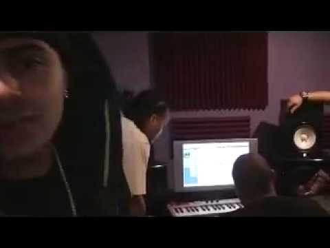 Cheka Ft. Ñejo - Mari Mari {Doble Troble Mixtape}(Making Of Flow Music Studios)