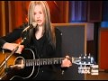 Avril Lavigne - Don't Tell Me [acoustic] live ...
