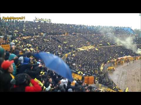 "Hinchada de Peñarol vs Nacional - Clausura 2016" Barra: Barra Amsterdam &bull; Club: Peñarol