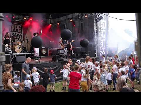 'Hippe gasten' springen met kids Mariaheide ter heide school 2019