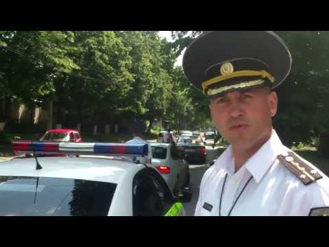 Curaj.TV - Politia patrulare vîna pe strada Vasile Lupu