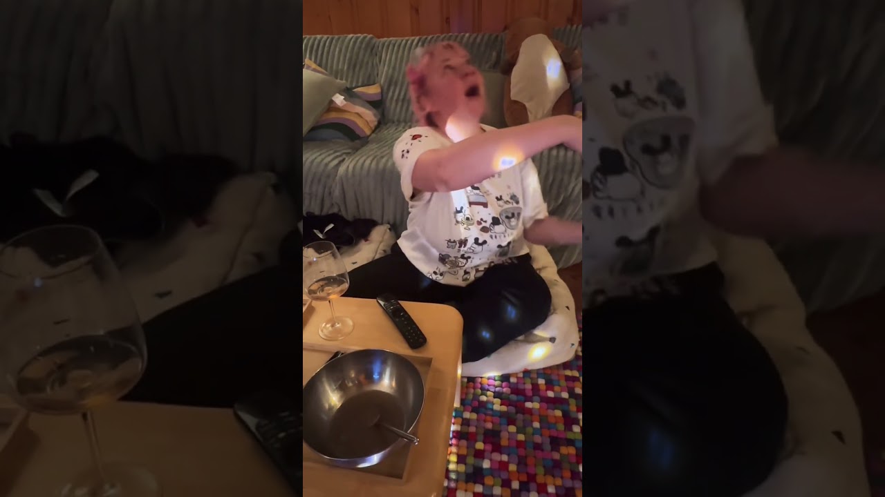 Can’t find the name of the song used in Culinary Class Wars (Season 2) end credits. Such a banger!