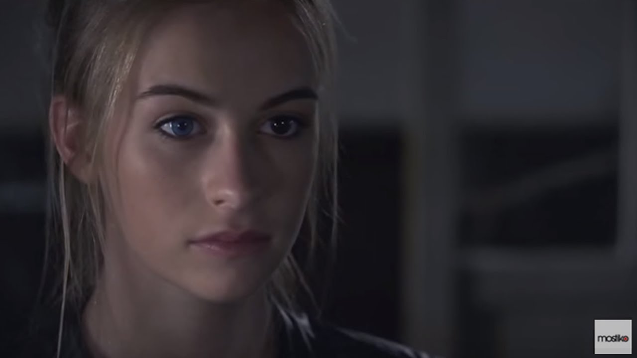 Crawling back to you arctic monkeys. Lea rue emma lauwers певица. сердце you are the best. I can t say now. I can t say now.