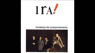 Por trás de um sorriso IRA