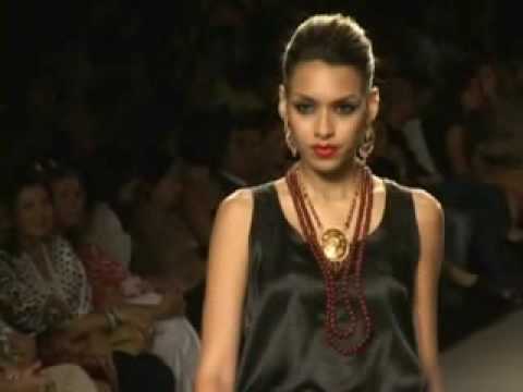 Barra Fashion Bahia 2009 - 07/10 - Desfile Carlos Rodeiro | Parte 1 de 2