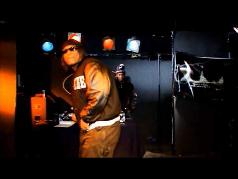 Avalanche The Architect.Track: Got Yourself A Gun.