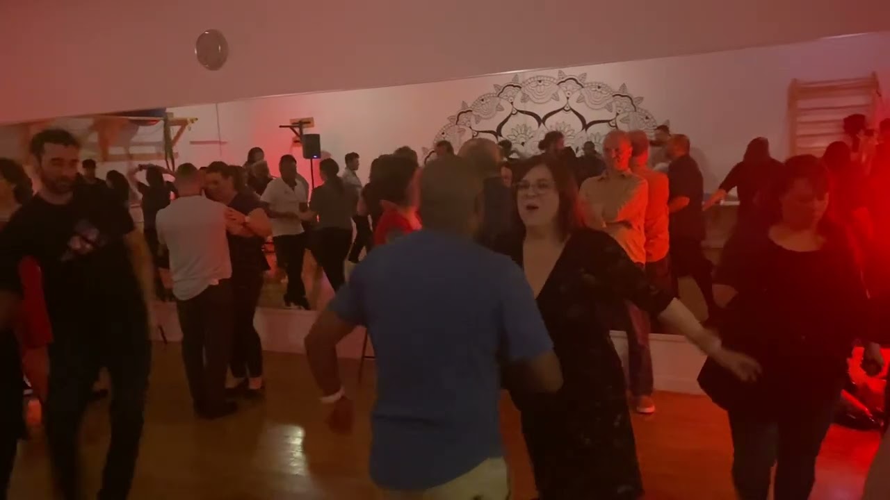Soirée latine au Qualogic dance studio