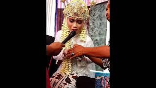 Download lagu Wanita manapun pasti sedih ketika sungkem mau menikah #Shorts mp3 Download lagu Wanita manapun pasti sedih ketika sungkem mau menikah #Shorts mp3