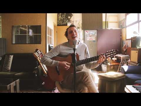 Robert Petan je naredil komad o ... meni?!?!