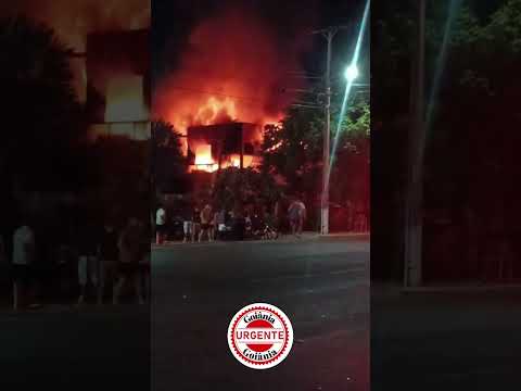 Cafeteria fica destruída após Incêndio de grande proporção, em Itapuranga, Goiás #1k