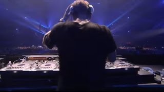 AMF2015 | Martin Garrix - &quot;Don&#39;t look down&quot;