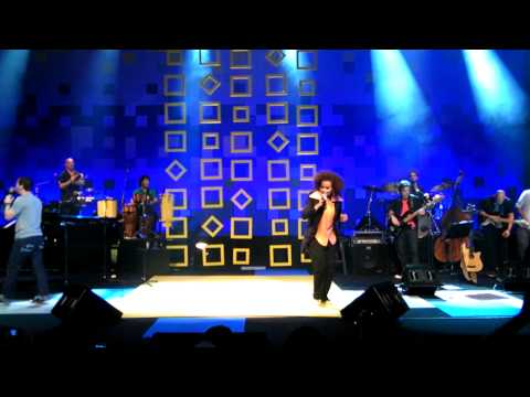 Luciana Mello, Jair Oliveira, Pedro Mariano, Simoninha e Jair Rodrigues.MP4