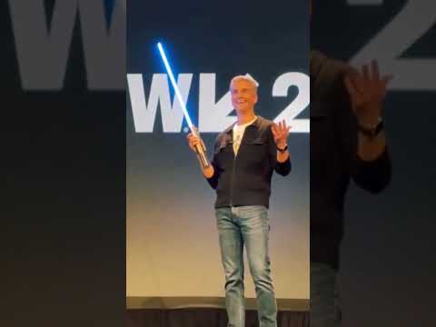 Disney’s Retractable Lightsaber is Crazy! 🤯