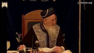 דיני תפילה וברכות - פרשת כי תבא - יג' אלול תשס"ז - מרן הרב מרדכי אליהו (הרב מרדכי אליהו זצ"ל) - התמונה מוצגת ישירות מתוך אתר האינטרנט יוטיוב. זכויות היוצרים בתמונה שייכות ליוצרה. קישור קרדיט למקור התוכן נמצא בתוך דף הסרטון