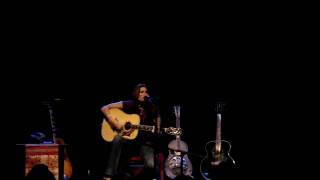 Terri Clark: Unplugged &amp; Alone Tour (2010) - &quot;I Just Wanna Be Mad&quot;