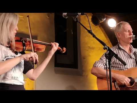 Robert Forster & Karin Bäumler BOW DOWN live @ Burg Vischering 05.12.2019