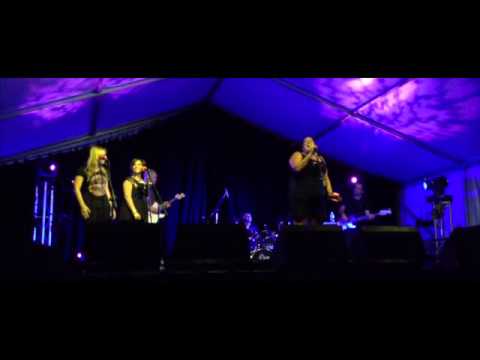 Casey Donovan - (You Make Me Feel like A) Natural Woman @ Spirit Festival Adelaide 2012