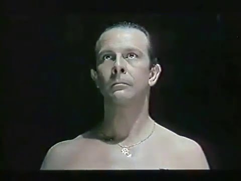 Roland Giraud, dans un combat à mort au couteau!