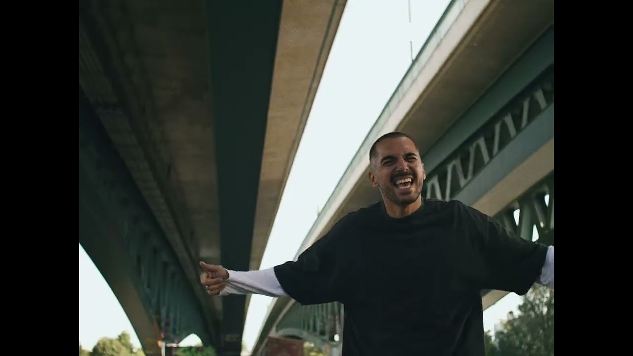  mit dem Titel 'Skeletons' / Video ((jetzt ansehen))