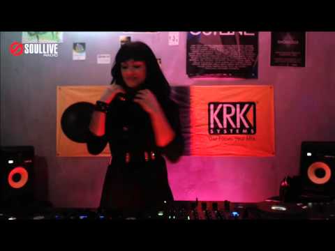 Ground Floor Radioshow Level 13 - Some Girl (soullivefm.com)