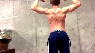 Spectacular 14 year old body builder!