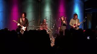 Doyle Bramhall II - Hear My Train a Comin'