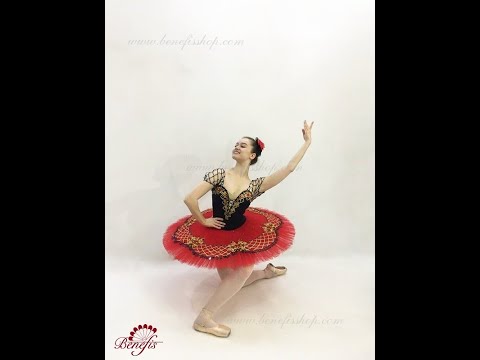 Spanish costume F 0095 - video 2