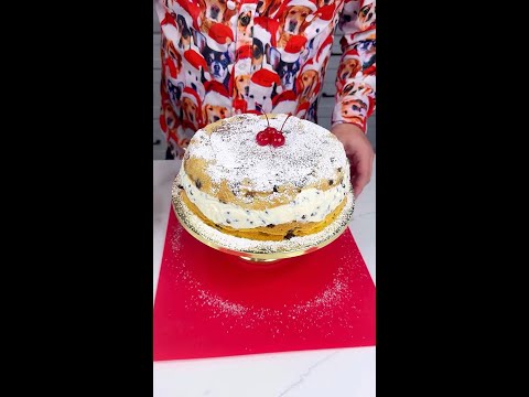 Easy Italian Christmas no bake cake everyone will love!