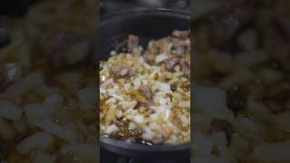 豚肉と玉ねぎとニンニクで美味しいご飯のお供を作るだけの動画