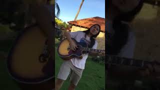 MIKEY RAMONE: &quot;Ocean Girl&quot; (public acoustic performance)