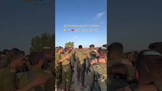 כזה מחזה עוד לא ראיתם , חרדי חסידי עם כיפה שחורה זקן ופיאות מפקד על פלוגה חילונית , 💜