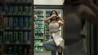 【TikTok】ブラ透け、最高の揺れ