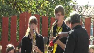 Video Saxes With Attitude