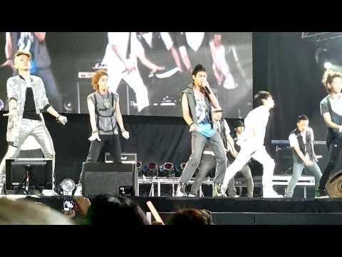 SMTOWN LIVE LA 2010 * SHINee - "Ring Ding Dong"