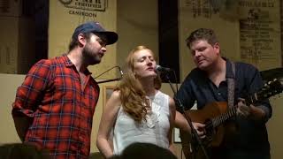 Amanda Anne Platt and The Honeycutters