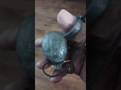 Ghanaian metal pod bell (frikiywa) image 4